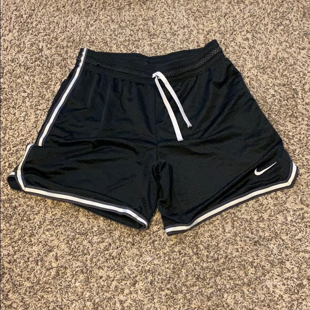 Nike Shorts - Picture 1 of 4